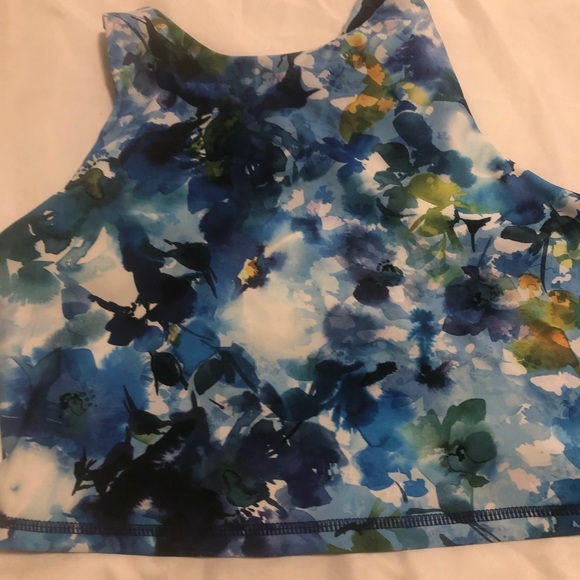 Joe Fresh High Neck Sports Bra and Print Wrap Yoga Legging - Picture 3 of 5